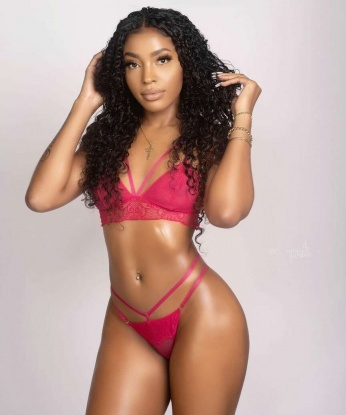 Оксана, 23 года, 3 размер груди